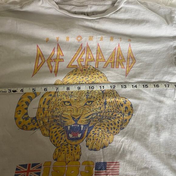 Def Leppard pyromania 1983 your shirt album concert rock band medium - Picture 7 of 8
